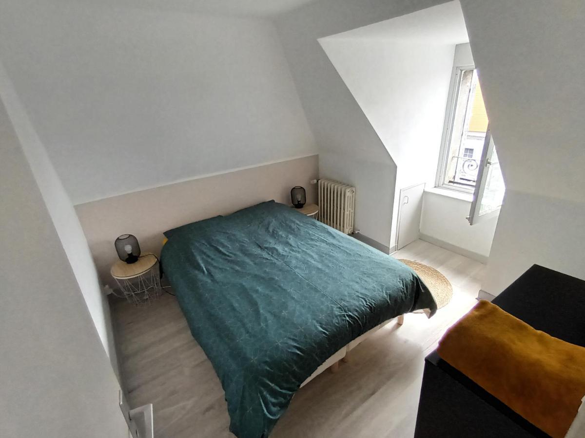 Le Miraillet, Gite Saint-Illide 外观 照片