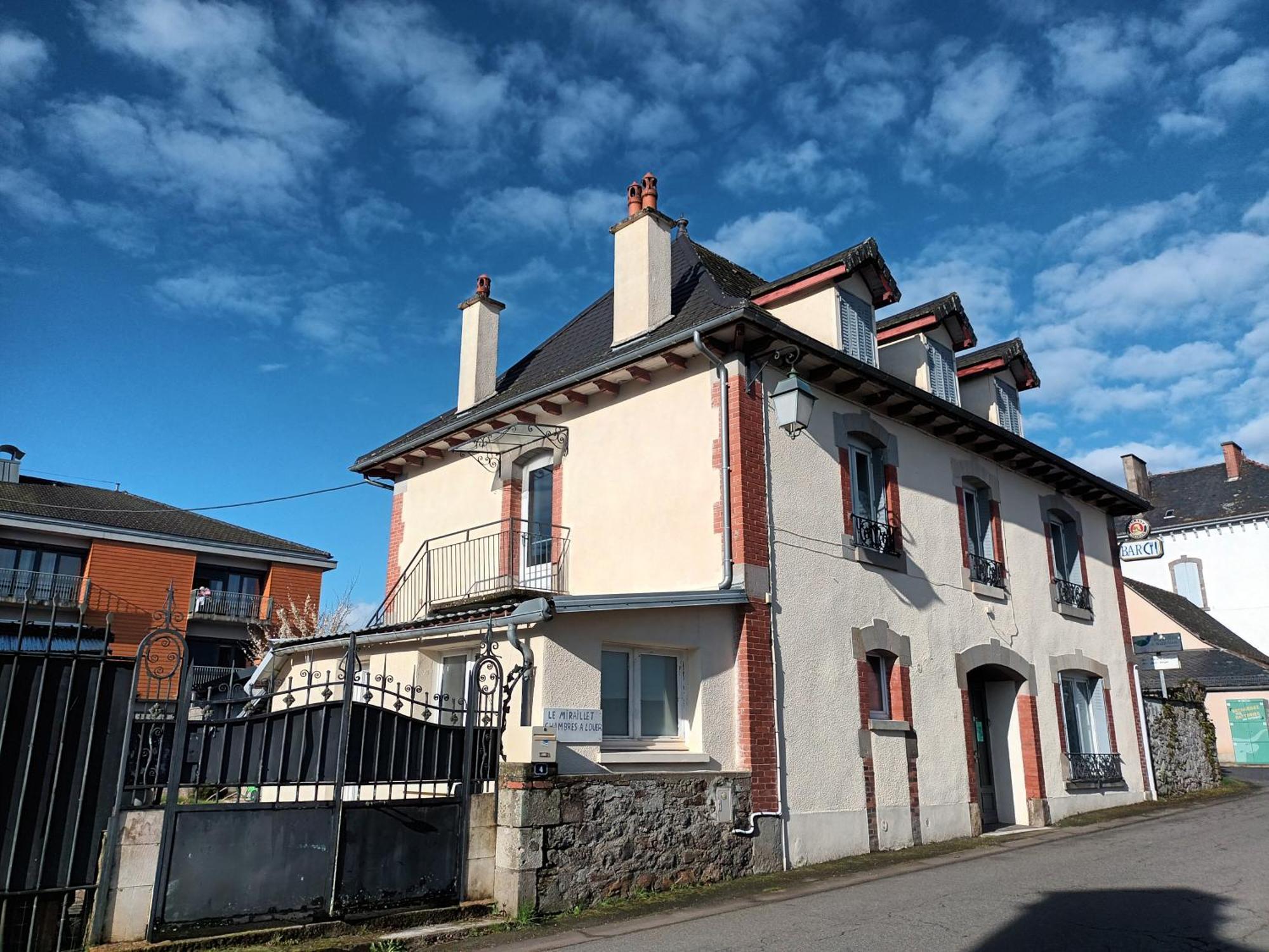 Le Miraillet, Gite Saint-Illide 外观 照片